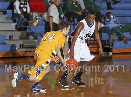 Thumbnail 3 in University vs. Stony Point photogallery.