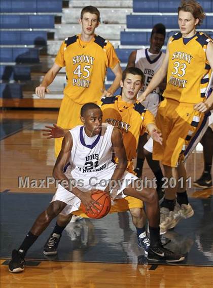 Thumbnail 3 in University vs. Stony Point photogallery.