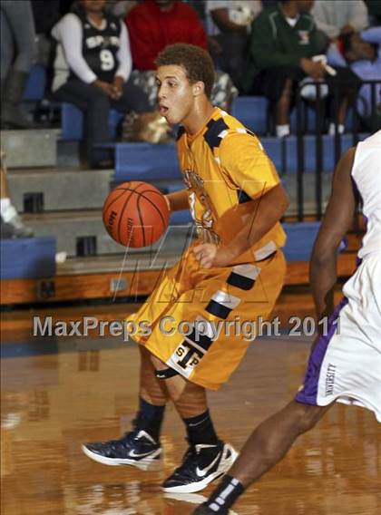 Thumbnail 2 in University vs. Stony Point photogallery.