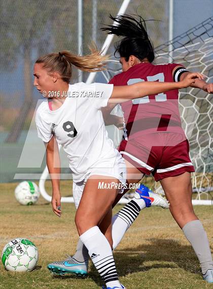 Thumbnail 3 in Cimarron-Memorial vs Palo Verde photogallery.