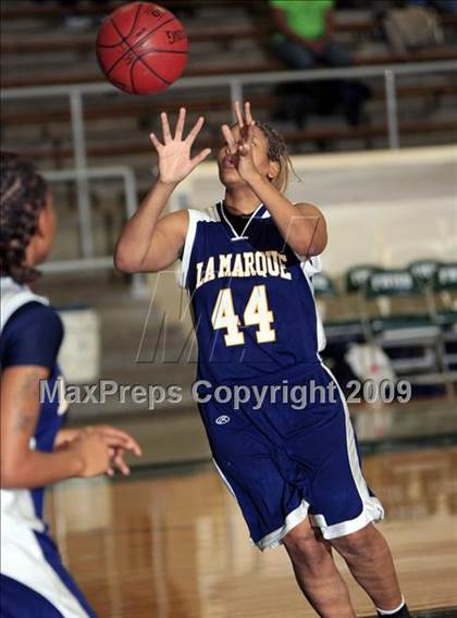 Thumbnail 1 in Ursuline Academy @ La Marque photogallery.