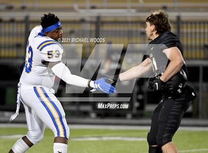 Thumbnail 1 in Bentonville vs. North Little Rock (AAA 7A Quarterfinal Playoff) photogallery.