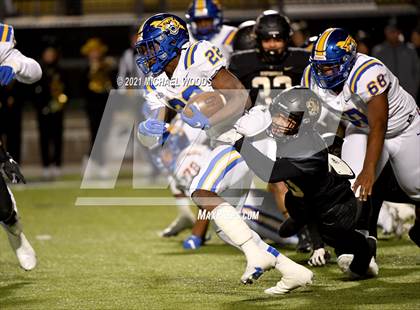 Thumbnail 2 in Bentonville vs. North Little Rock (AAA 7A Quarterfinal Playoff) photogallery.
