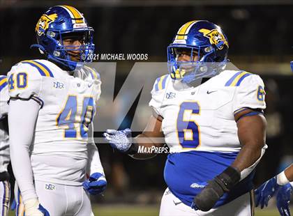 Thumbnail 2 in Bentonville vs. North Little Rock (AAA 7A Quarterfinal Playoff) photogallery.