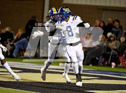 Thumbnail 1 in Bentonville vs. North Little Rock (AAA 7A Quarterfinal Playoff) photogallery.