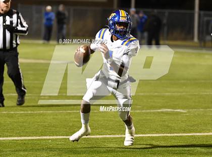 Thumbnail 1 in Bentonville vs. North Little Rock (AAA 7A Quarterfinal Playoff) photogallery.