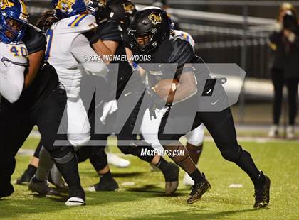 Thumbnail 2 in Bentonville vs. North Little Rock (AAA 7A Quarterfinal Playoff) photogallery.