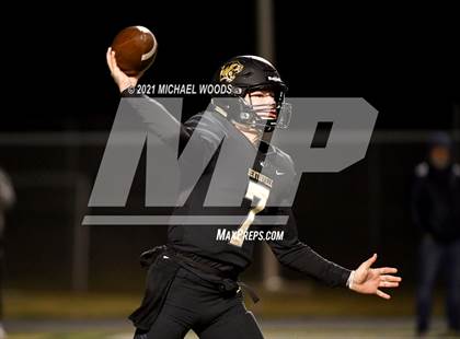 Thumbnail 3 in Bentonville vs. North Little Rock (AAA 7A Quarterfinal Playoff) photogallery.