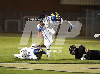 Thumbnail 3 in Bentonville vs. North Little Rock (AAA 7A Quarterfinal Playoff) photogallery.