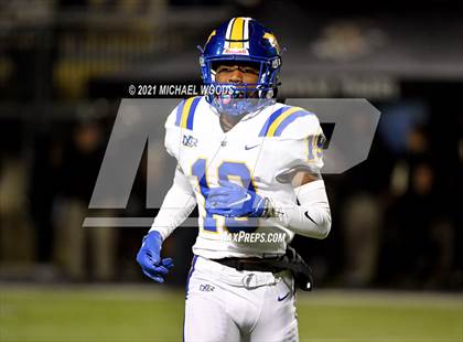 Thumbnail 1 in Bentonville vs. North Little Rock (AAA 7A Quarterfinal Playoff) photogallery.