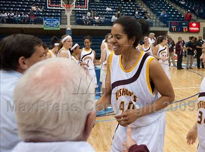 Thumbnail 1 in Bishop's vs Mater Dei (CIF SDS D4 Final) photogallery.