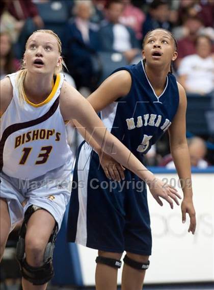 Thumbnail 1 in Bishop's vs Mater Dei (CIF SDS D4 Final) photogallery.