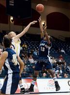 Mater Dei's Jhazmine Lynch (13) changes her shot.