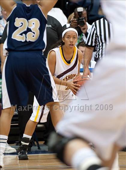 Thumbnail 3 in Bishop's vs Mater Dei (CIF SDS D4 Final) photogallery.