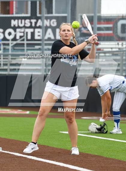 Thumbnail 3 in North Mesquite vs. Lone Star (UIL 5A Softball Area) photogallery.