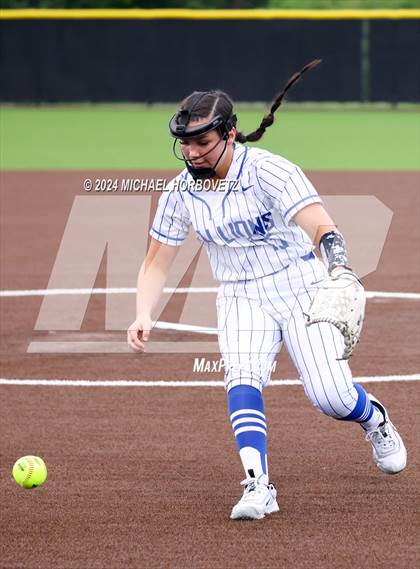Thumbnail 2 in North Mesquite vs. Lone Star (UIL 5A Softball Area) photogallery.