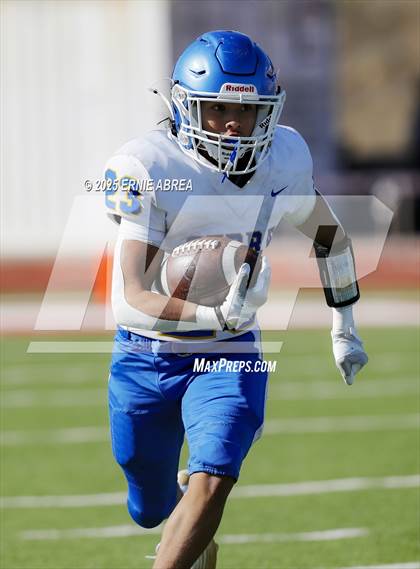 Thumbnail 2 in JV: Junipero Serra @ Sacred Heart Cathedral Preparatory photogallery.