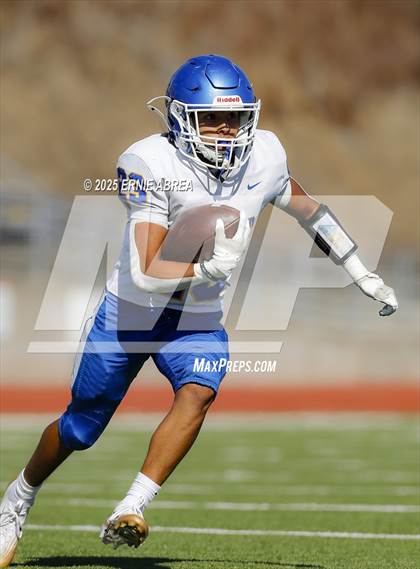 Thumbnail 2 in JV: Junipero Serra @ Sacred Heart Cathedral Preparatory photogallery.