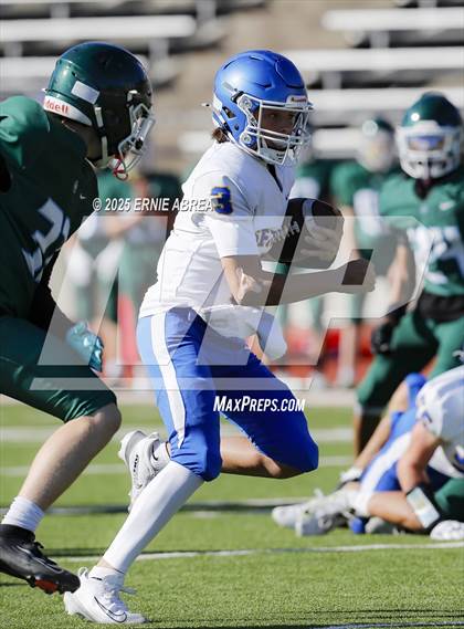 Thumbnail 2 in JV: Junipero Serra @ Sacred Heart Cathedral Preparatory photogallery.