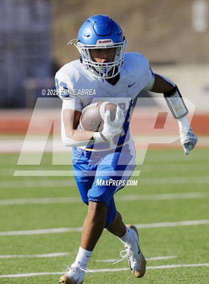 Thumbnail 1 in JV: Junipero Serra @ Sacred Heart Cathedral Preparatory photogallery.
