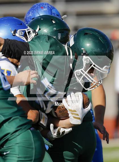 Thumbnail 1 in JV: Junipero Serra @ Sacred Heart Cathedral Preparatory photogallery.