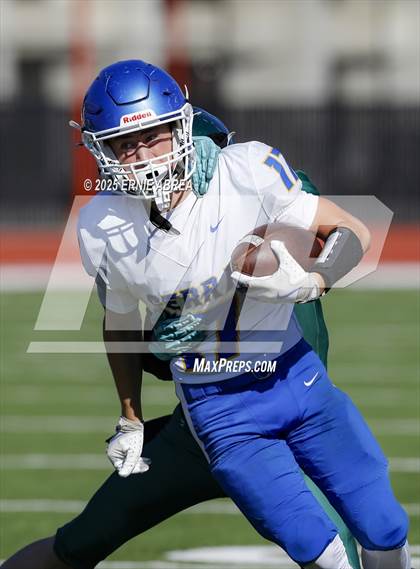 Thumbnail 1 in JV: Junipero Serra @ Sacred Heart Cathedral Preparatory photogallery.