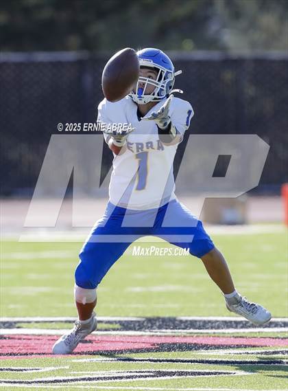Thumbnail 1 in JV: Junipero Serra @ Sacred Heart Cathedral Preparatory photogallery.