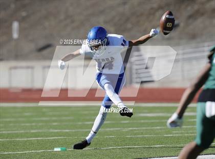 Thumbnail 2 in JV: Junipero Serra @ Sacred Heart Cathedral Preparatory photogallery.