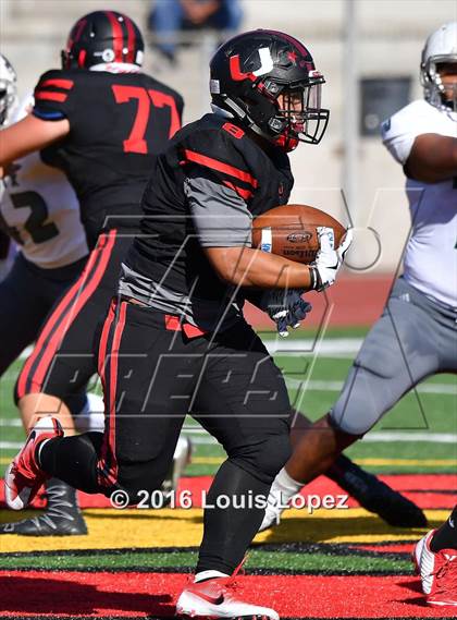Thumbnail 2 in Helix vs. Clayton Valley Charter (Honor Bowl Series) photogallery.