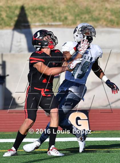 Thumbnail 1 in Helix vs. Clayton Valley Charter (Honor Bowl Series) photogallery.