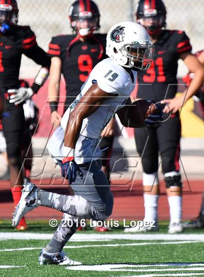 Thumbnail 3 in Helix vs. Clayton Valley Charter (Honor Bowl Series) photogallery.