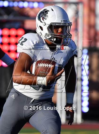 Thumbnail 3 in Helix vs. Clayton Valley Charter (Honor Bowl Series) photogallery.