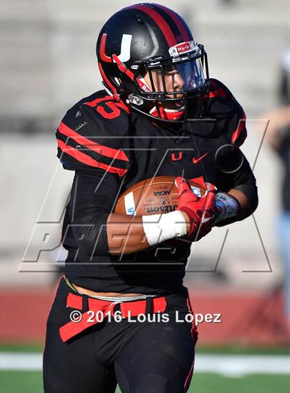 Thumbnail 1 in Helix vs. Clayton Valley Charter (Honor Bowl Series) photogallery.