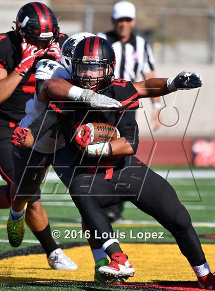 Thumbnail 3 in Helix vs. Clayton Valley Charter (Honor Bowl Series) photogallery.
