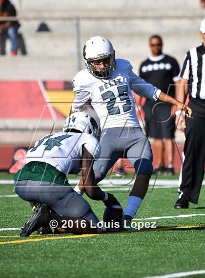 Thumbnail 3 in Helix vs. Clayton Valley Charter (Honor Bowl Series) photogallery.