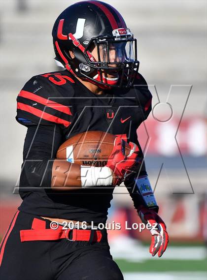 Thumbnail 2 in Helix vs. Clayton Valley Charter (Honor Bowl Series) photogallery.