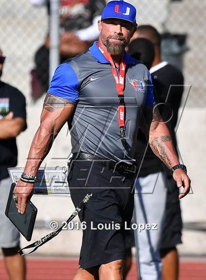 Thumbnail 1 in Helix vs. Clayton Valley Charter (Honor Bowl Series) photogallery.