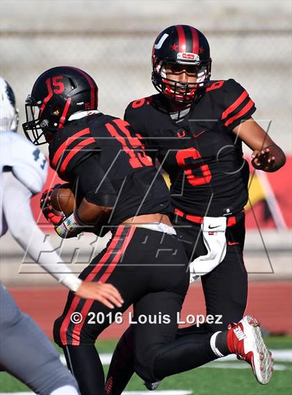 Thumbnail 2 in Helix vs. Clayton Valley Charter (Honor Bowl Series) photogallery.