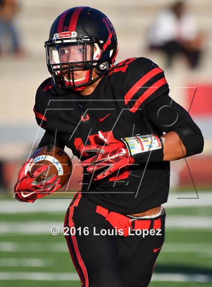 Thumbnail 1 in Helix vs. Clayton Valley Charter (Honor Bowl Series) photogallery.