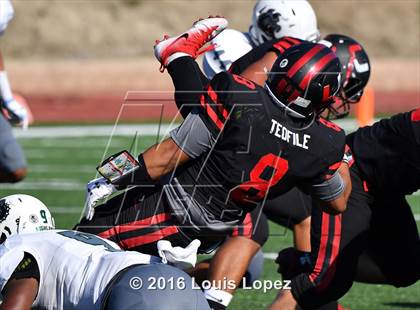 Thumbnail 2 in Helix vs. Clayton Valley Charter (Honor Bowl Series) photogallery.