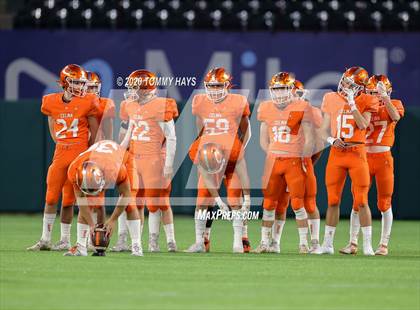 Thumbnail 3 in Graham @ Celina (UIL Class 4A Division 2  Region Final) photogallery.