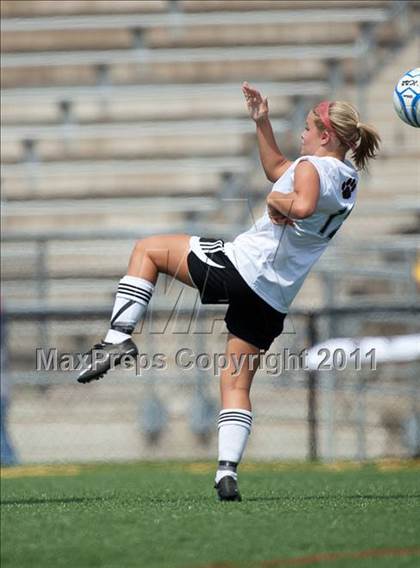 Thumbnail 2 in Cox vs. Heritage (VHSL AAA Semifinal) photogallery.
