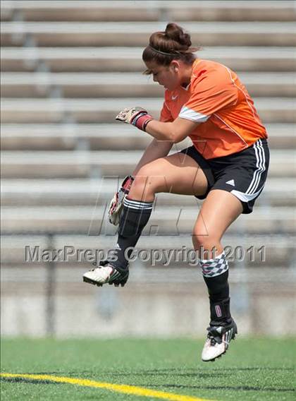 Thumbnail 3 in Cox vs. Heritage (VHSL AAA Semifinal) photogallery.