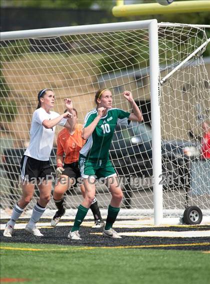 Thumbnail 1 in Cox vs. Heritage (VHSL AAA Semifinal) photogallery.