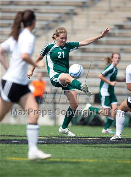 Thumbnail 2 in Cox vs. Heritage (VHSL AAA Semifinal) photogallery.