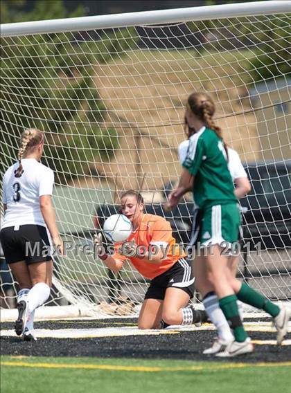 Thumbnail 1 in Cox vs. Heritage (VHSL AAA Semifinal) photogallery.