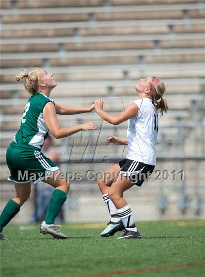 Thumbnail 3 in Cox vs. Heritage (VHSL AAA Semifinal) photogallery.