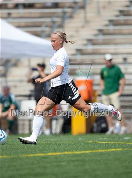 Thumbnail 3 in Cox vs. Heritage (VHSL AAA Semifinal) photogallery.