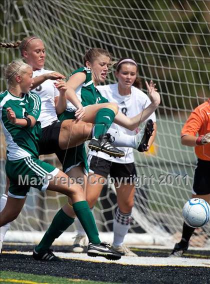 Thumbnail 2 in Cox vs. Heritage (VHSL AAA Semifinal) photogallery.