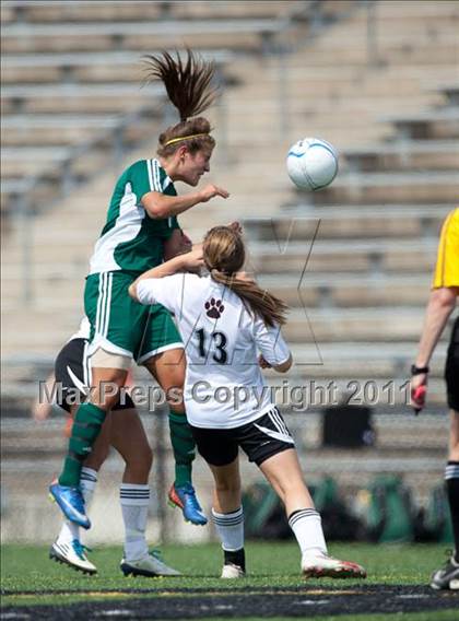 Thumbnail 1 in Cox vs. Heritage (VHSL AAA Semifinal) photogallery.